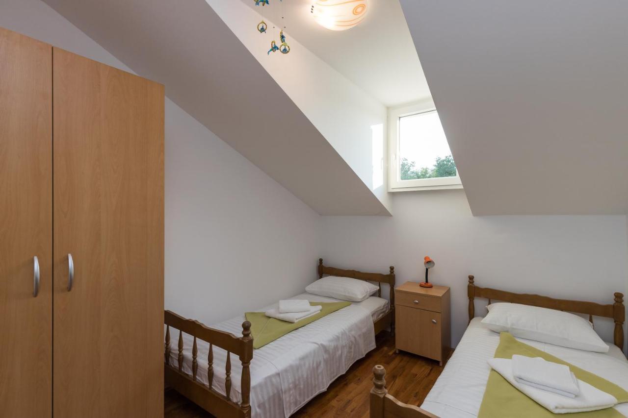 Apartment Zora Čilipi Esterno foto