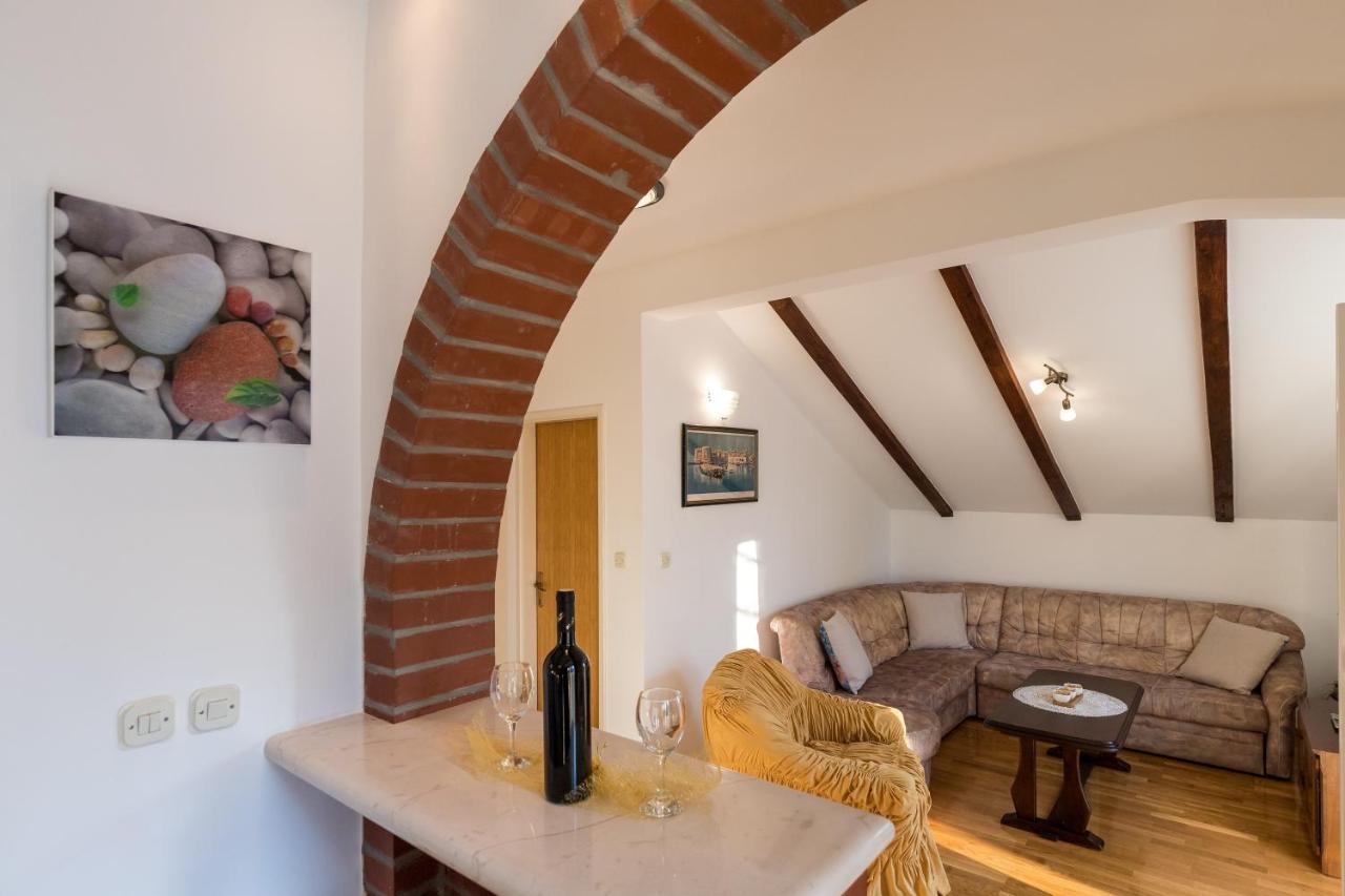 Apartment Zora Čilipi Esterno foto